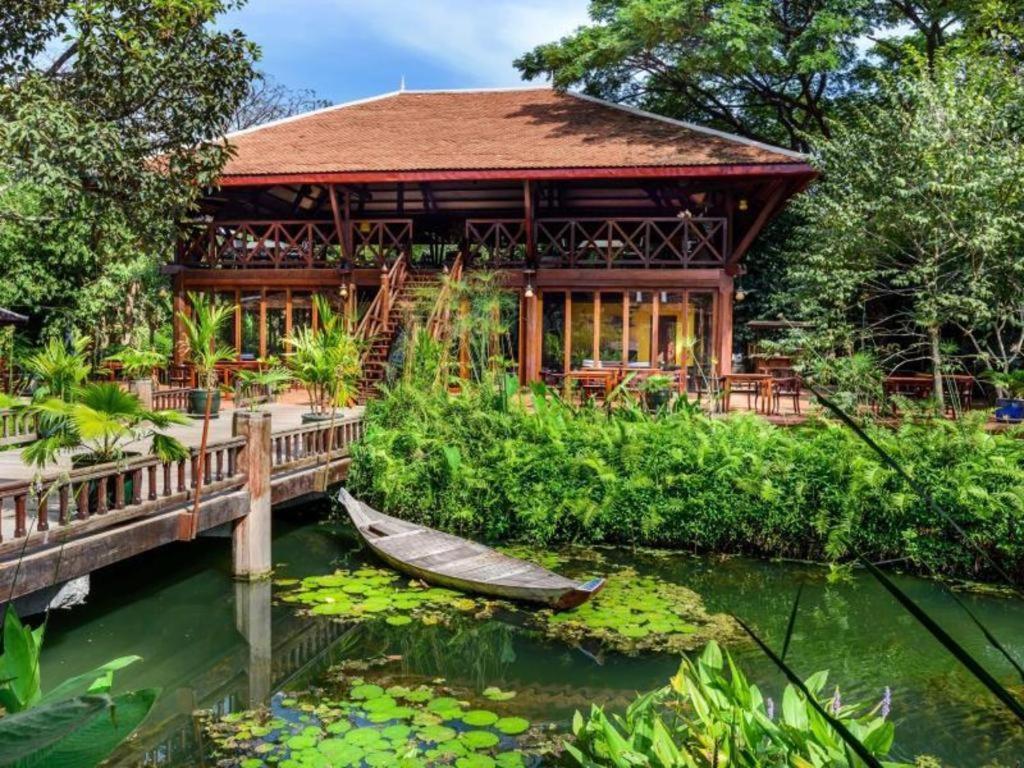 Angkor Village Resort & Spa Siem Reap Bagian luar foto