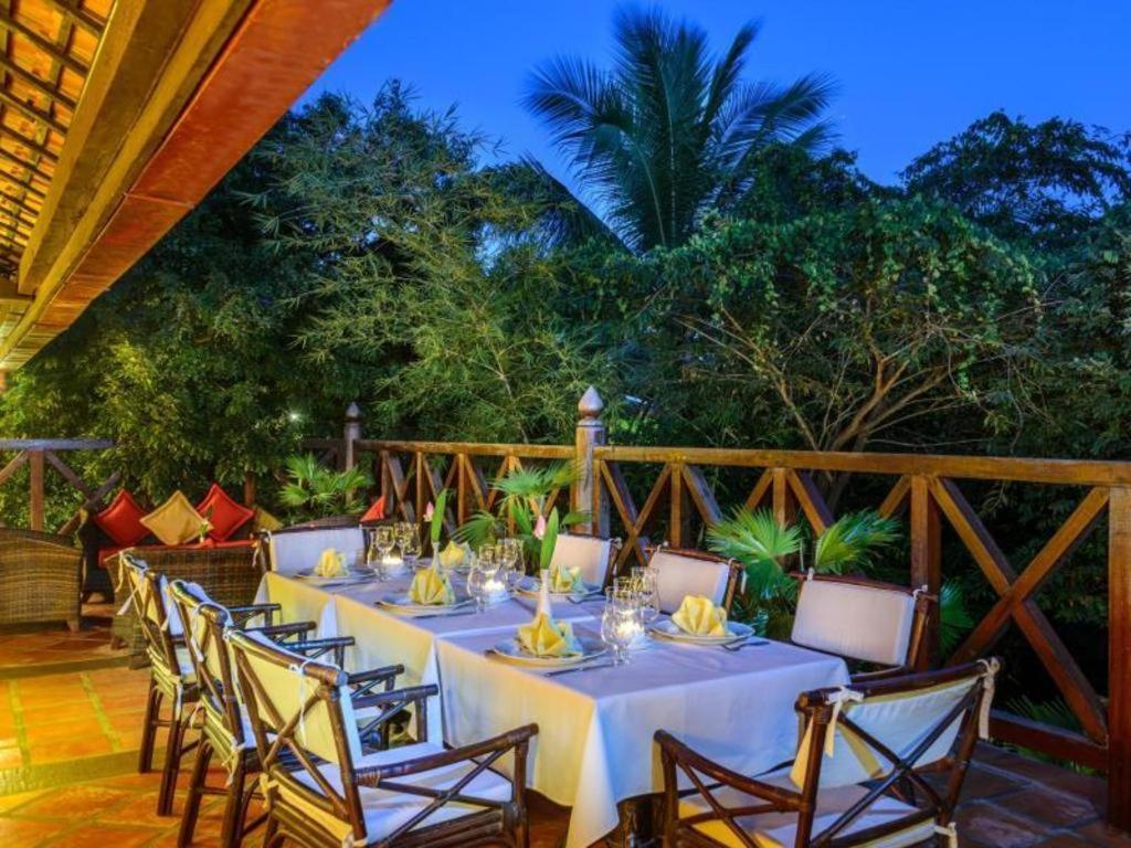 Angkor Village Resort & Spa Siem Reap Bagian luar foto